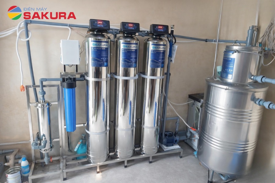 Hình ảnh thực tế hệ thống lọc nước giếng khoan 3 cột Sakura SKGKUF313MI
