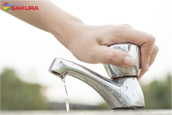 Tuyệt đối nên tắt nước ngay sau khi sử dụng & tránh làm rò rỉ nước